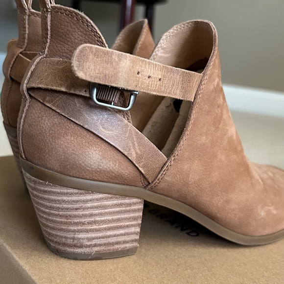 Open Wide Boot - Picture 3 of 10